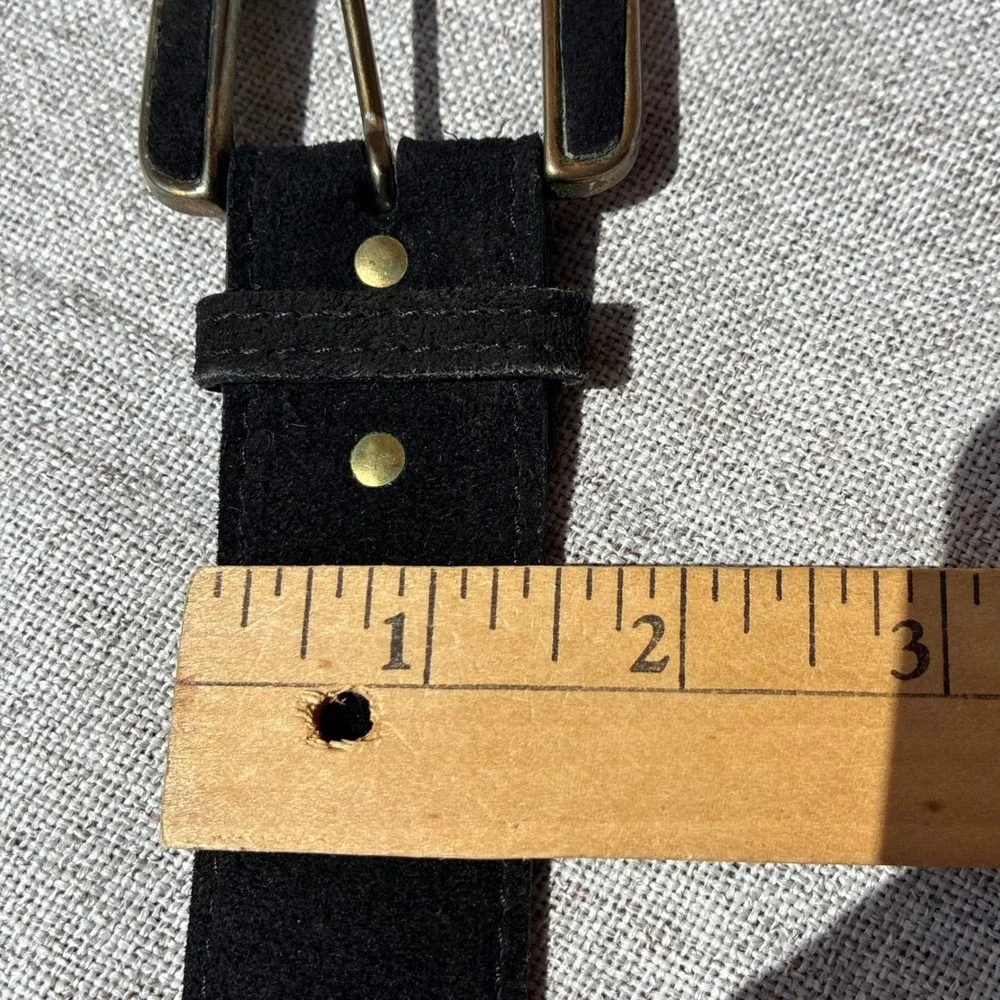 Vintage Black Suede Leather Belt Brass Scalloped Buckle Size 30 Made in USA 3527